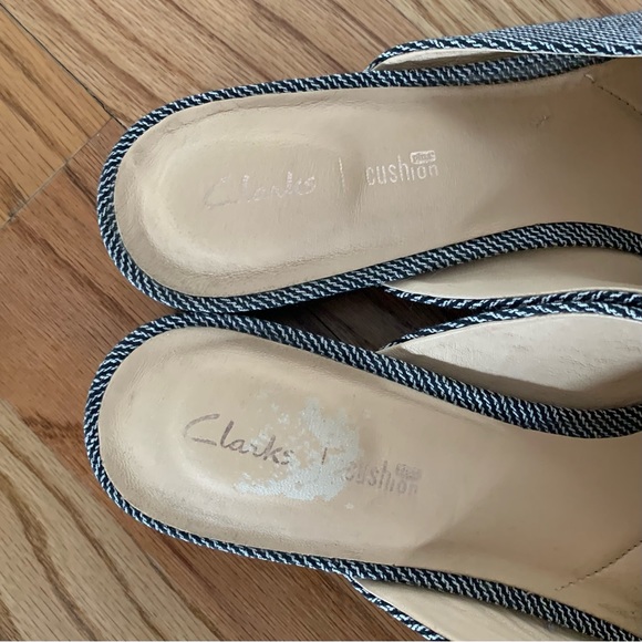 Clarks Womens Pure Blush Navy Canvas US 10M Cushion Plus Mules Striped Slip On - Picture 8 of 14